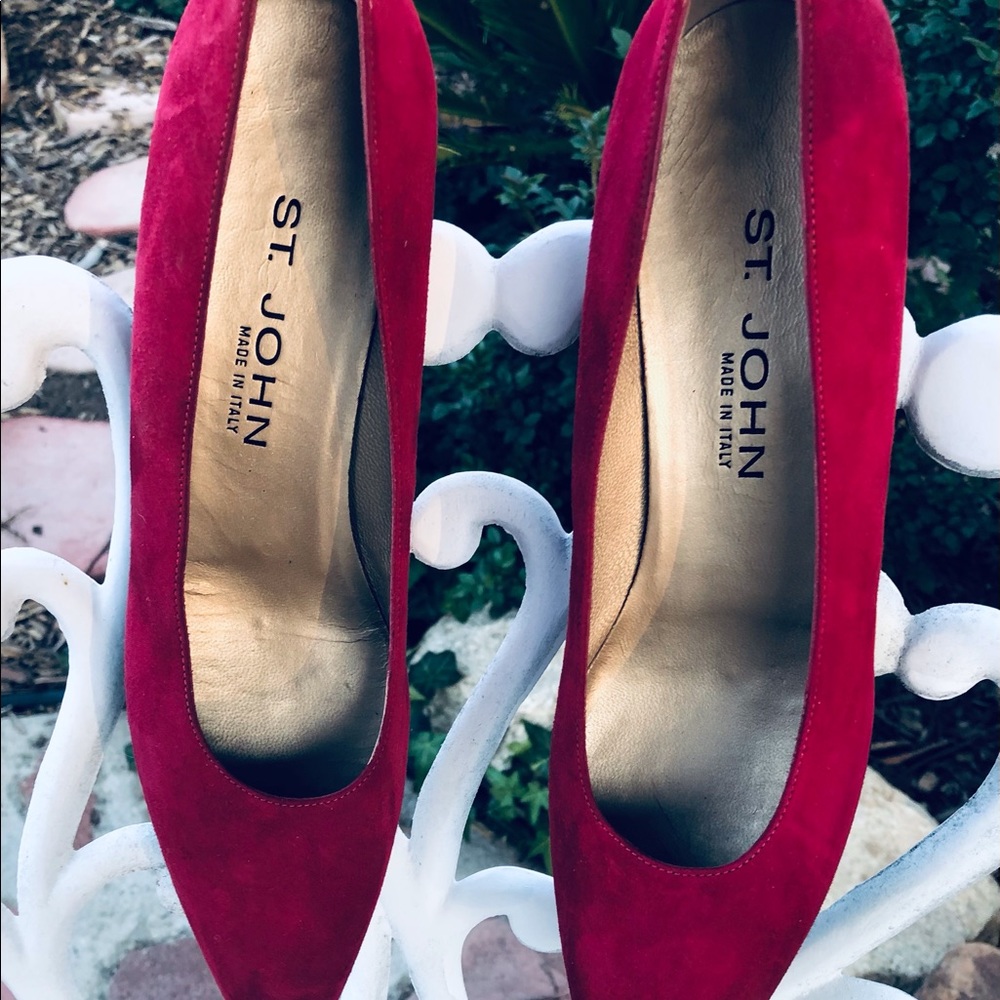 St. John Red Suede Pumps, 9.5 S (Narrow) - Picture 2 of 10